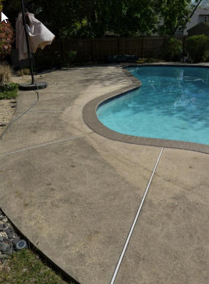 Pool deck before cleaning